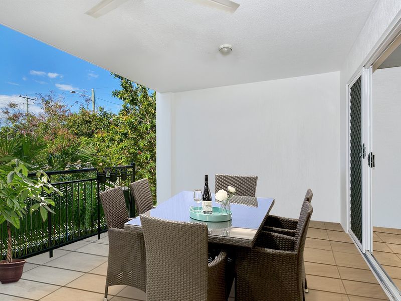 2/16-18 Smith Street, Cairns North, QLD 4870 AUS