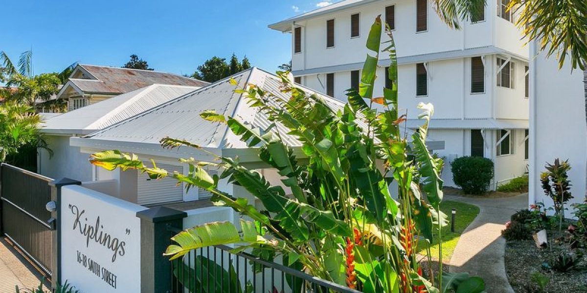 2/16-18 Smith Street, Cairns North, QLD 4870 AUS