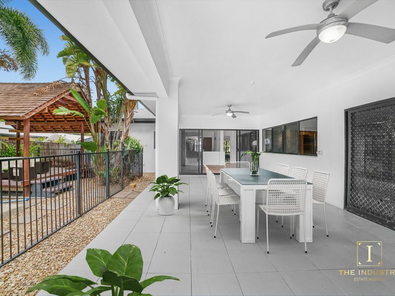 16 Moore Road, Kewarra Beach, QLD 4879 AUS