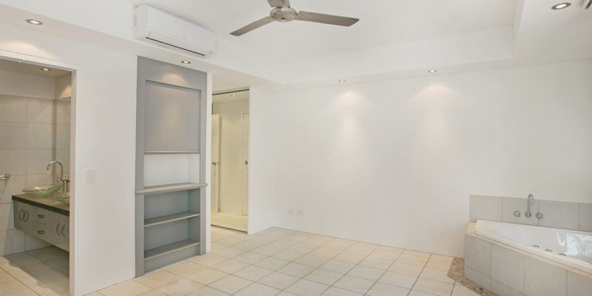 8/22 Oyster Court, Trinity Beach, QLD 4879 AUS