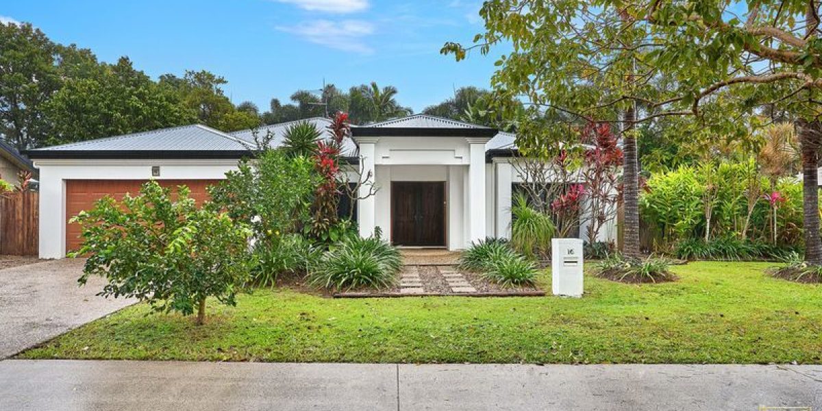 16 Moore Road, Kewarra Beach, QLD 4879 AUS