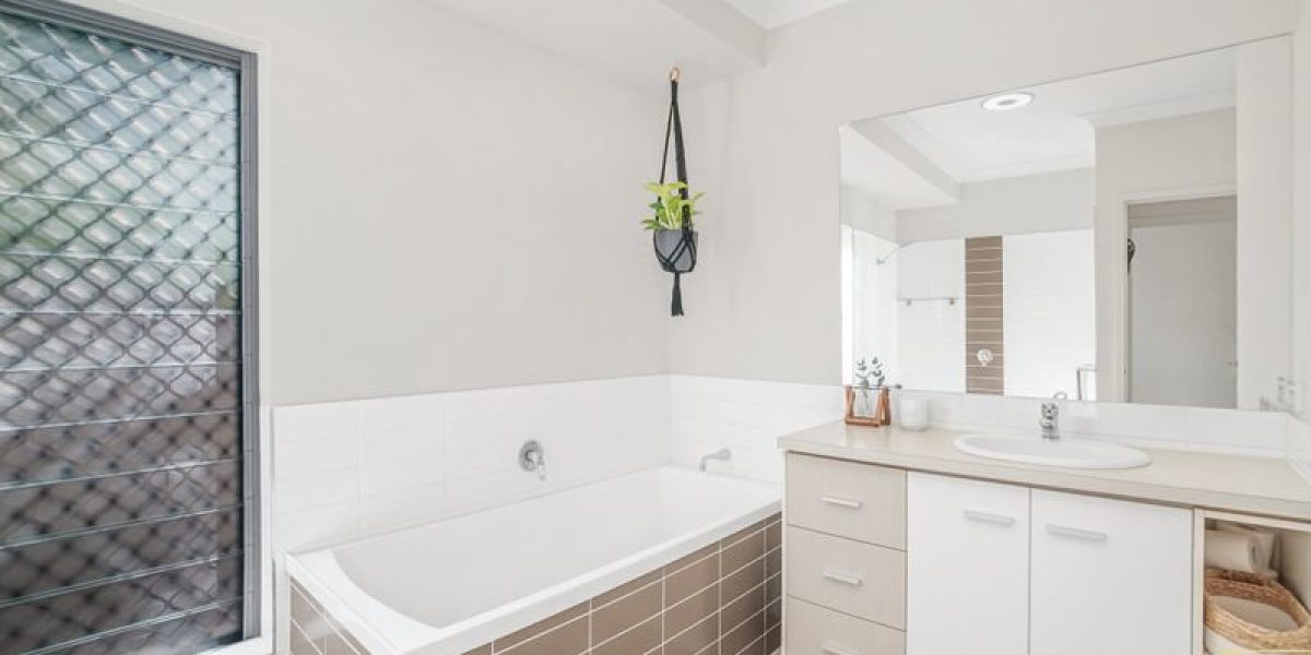 35 Fossilbrook Bend, Trinity Park, QLD 4879 AUS