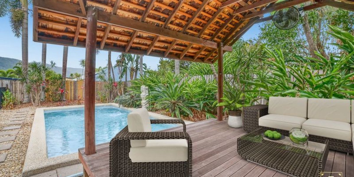 16 Moore Road, Kewarra Beach, QLD 4879 AUS