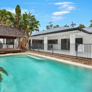 16 Moore Road, Kewarra Beach, QLD 4879 AUS
