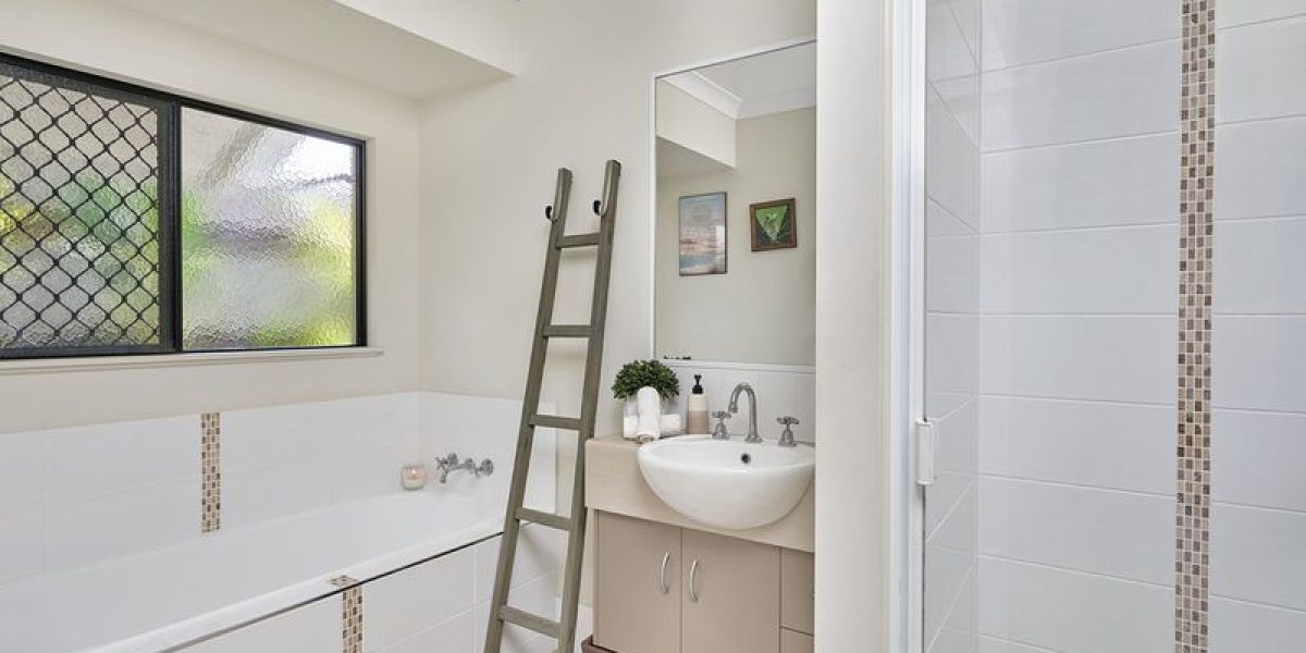 17 Seaways Street, Trinity Beach, QLD 4879 AUS