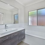 2/35 Beaver Street, Clifton Beach, QLD 4879 AUS