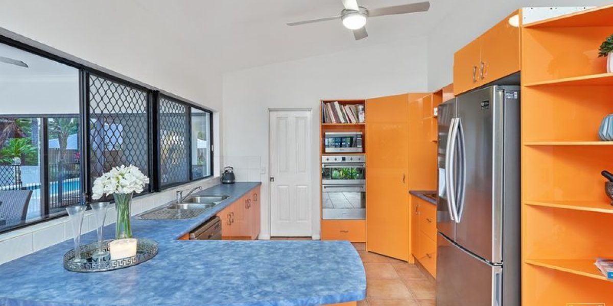 16 Moore Road, Kewarra Beach, QLD 4879 AUS