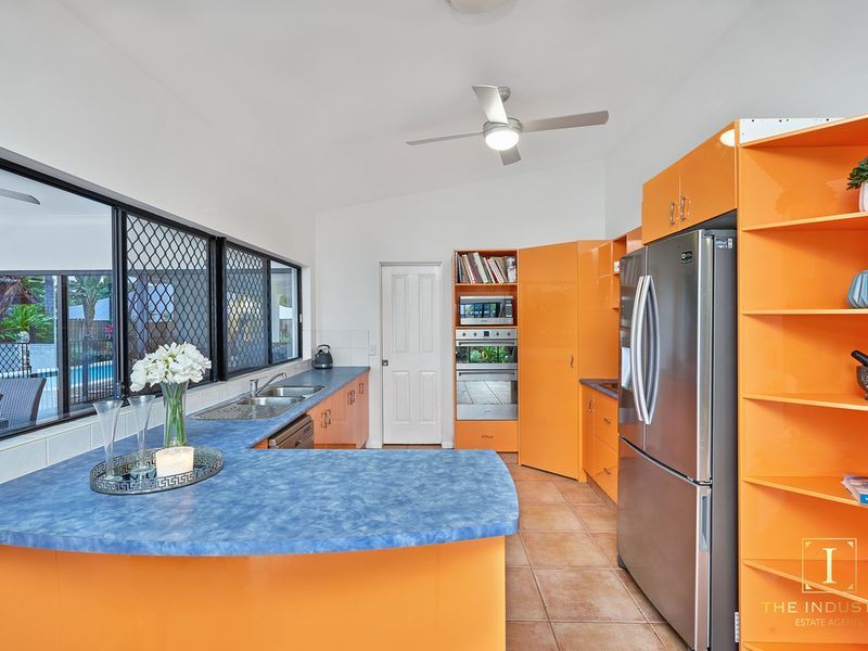 16 Moore Road, Kewarra Beach, QLD 4879 AUS