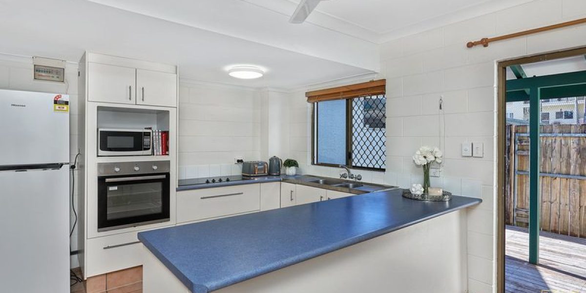 9/171-179 McLeod Street, Cairns North, QLD 4870 AUS
