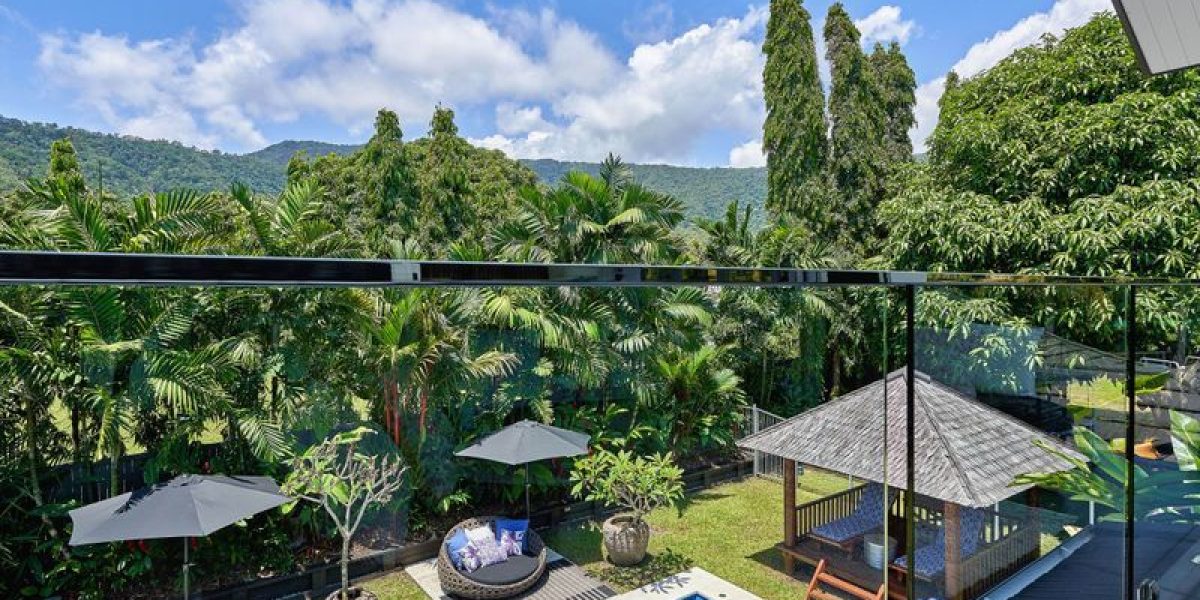 28A Joseph Banks Close, Kewarra Beach, QLD 4879 AUS