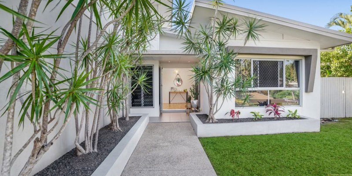 35 Fossilbrook Bend, Trinity Park, QLD 4879 AUS