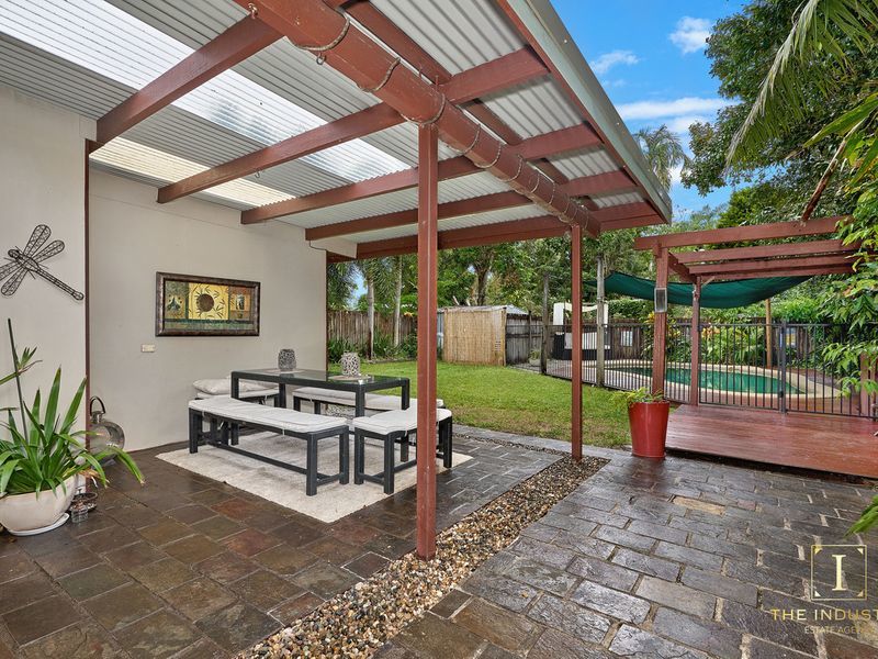 39 Machans Street, Machans Beach, QLD 4878 AUS