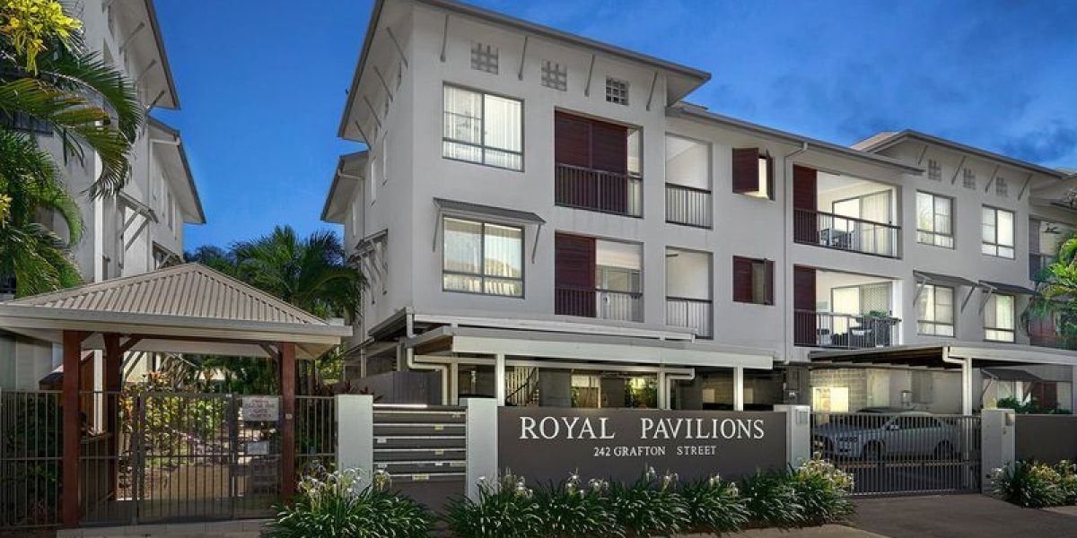10/242 Grafton Street, Cairns North, QLD 4870 AUS