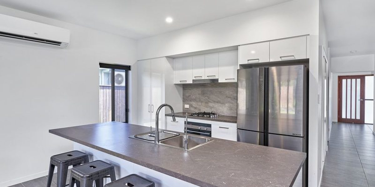 5 Midship Street, Trinity Beach, QLD 4879 AUS