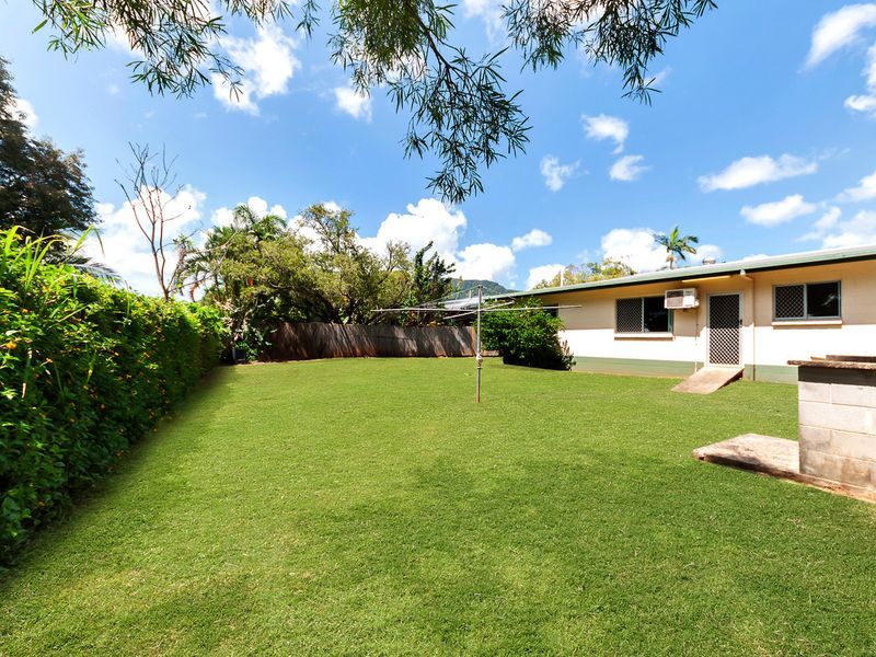 2/2 Pearl Close, Bayview Heights, QLD 4868 AUS