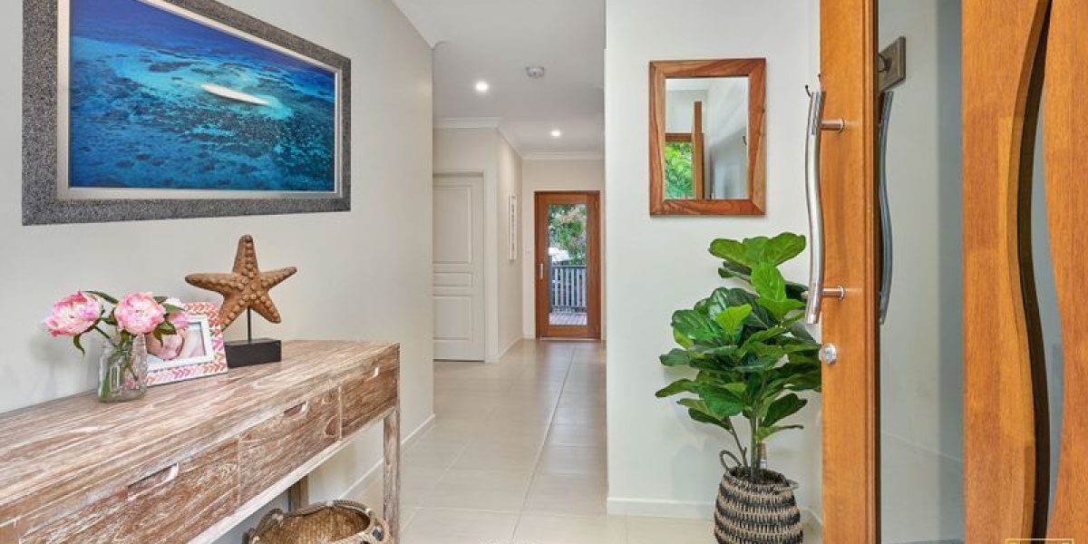 14 Andrew Street, Stratford, QLD 4870 AUS