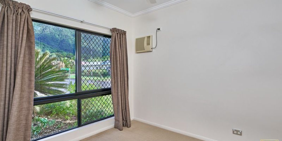 1 Celtis Close, Redlynch, QLD 4870 AUS