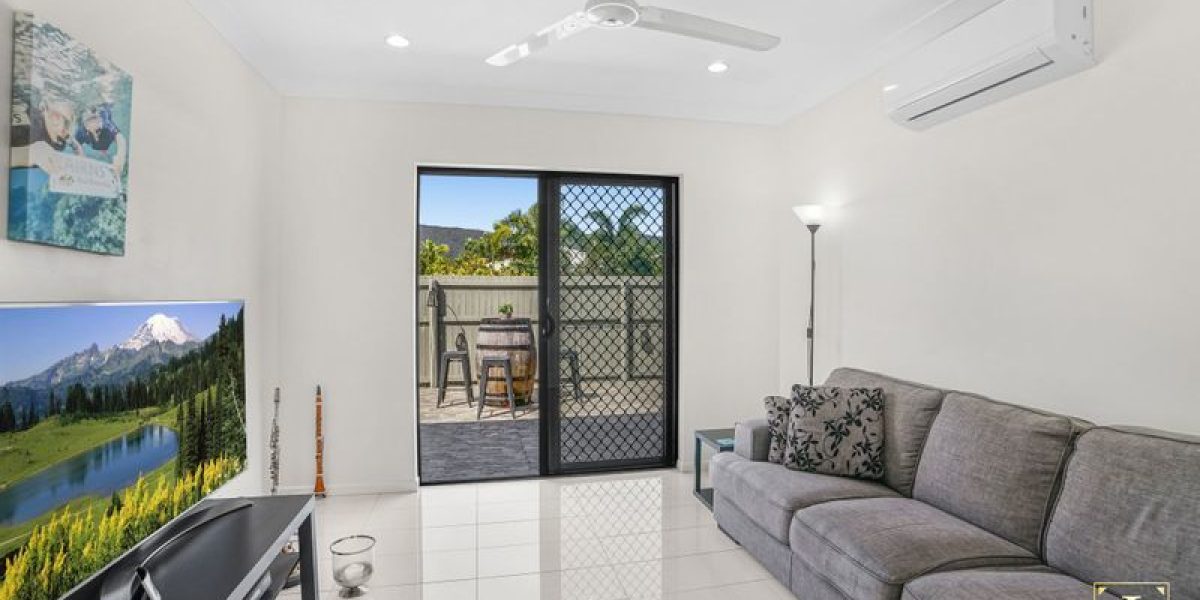 10 Como Close, Kewarra Beach, QLD 4879 AUS