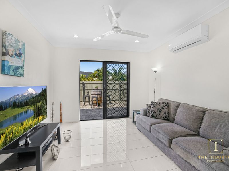 10 Como Close, Kewarra Beach, QLD 4879 AUS