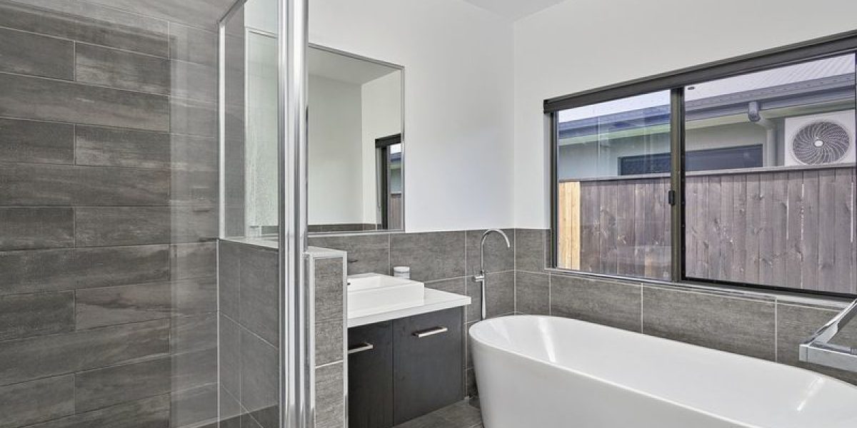 5 Midship Street, Trinity Beach, QLD 4879 AUS