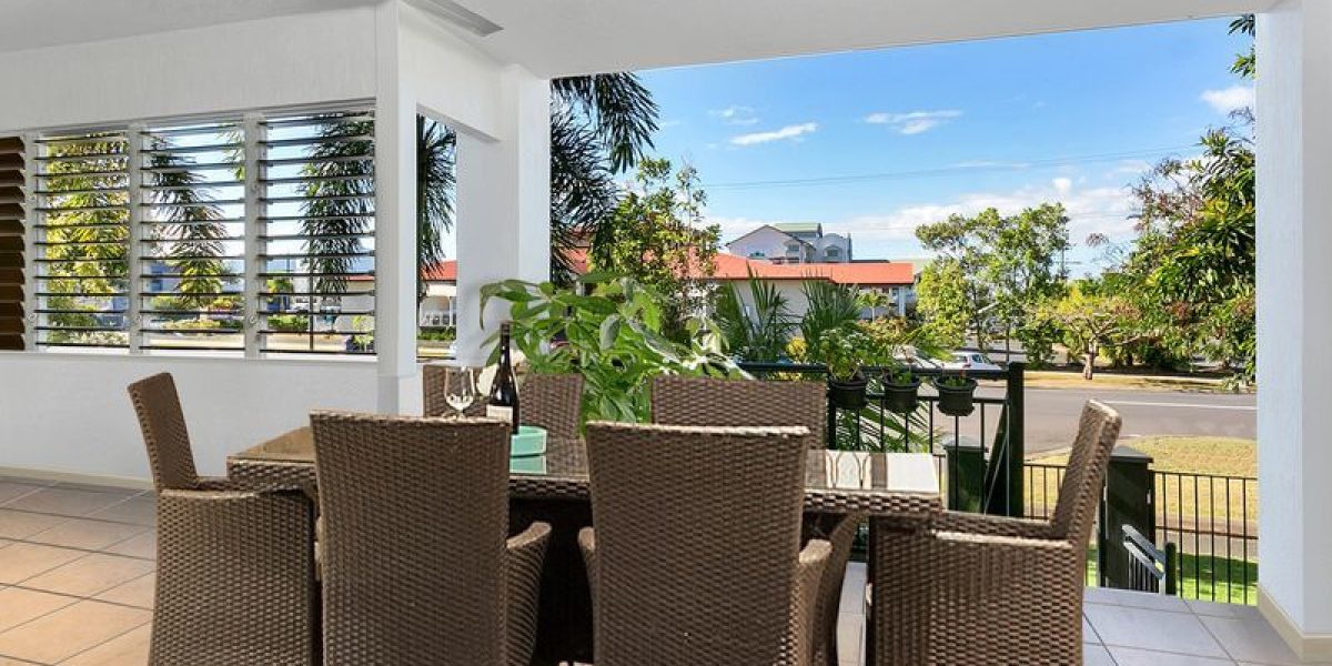 2/16-18 Smith Street, Cairns North, QLD 4870 AUS