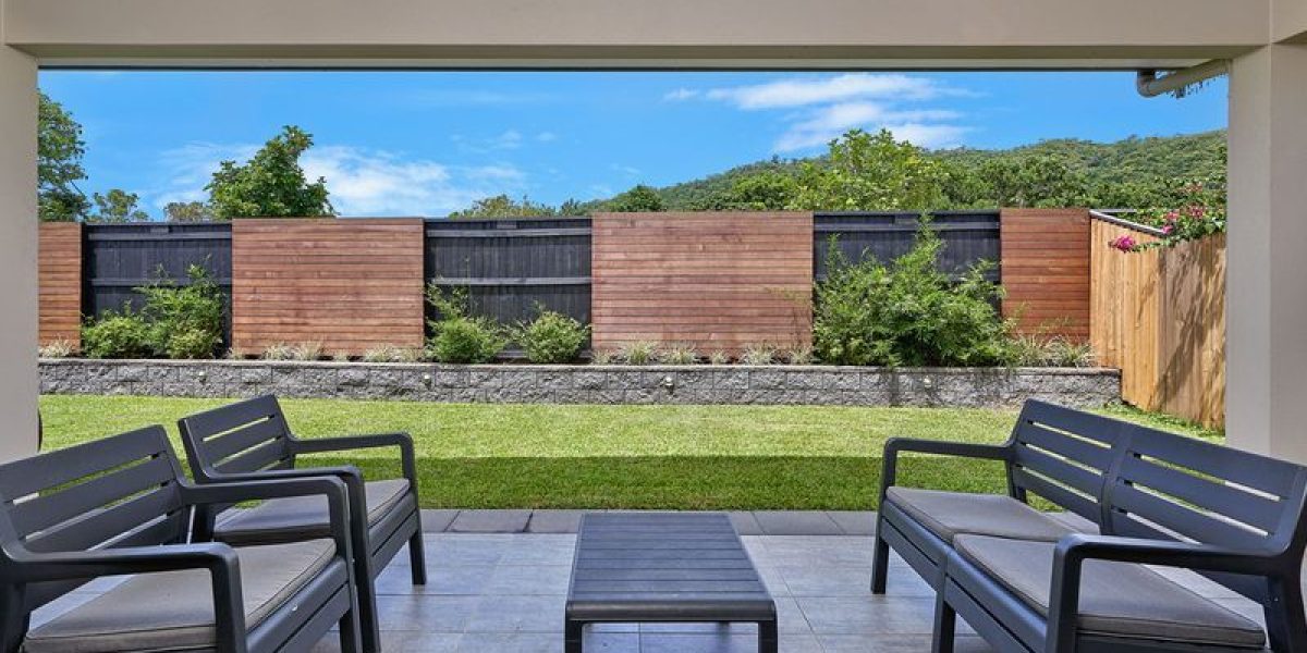 5 Midship Street, Trinity Beach, QLD 4879 AUS
