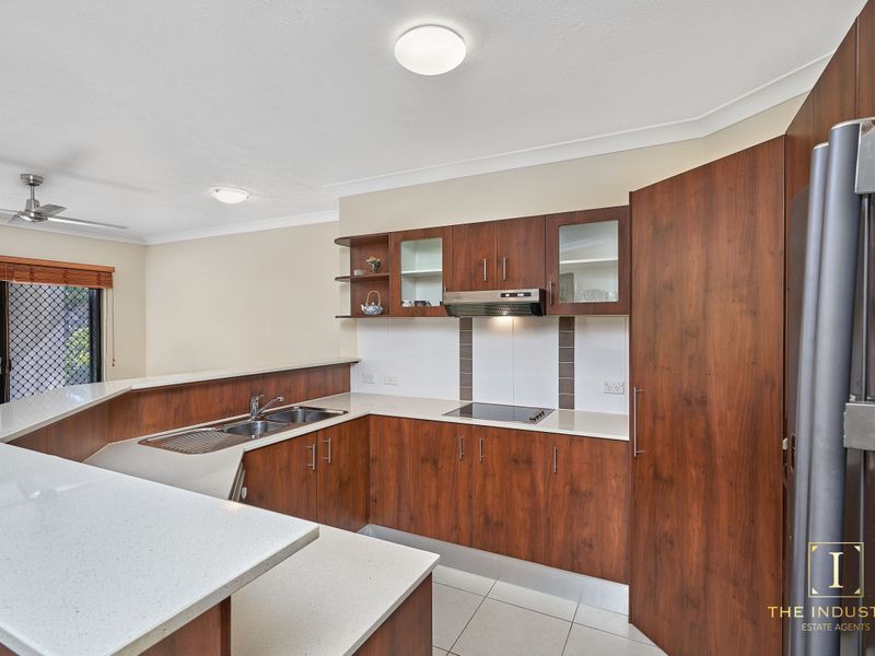 7/1-15 Robson Street, Mooroobool, QLD 4870 AUS