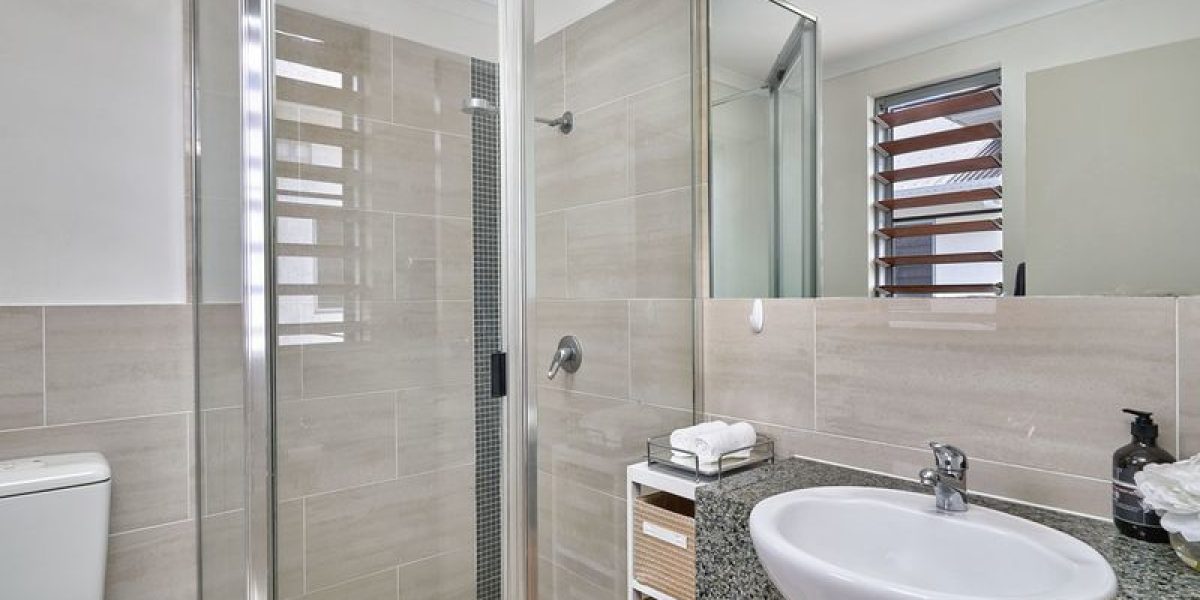 10/242 Grafton Street, Cairns North, QLD 4870 AUS