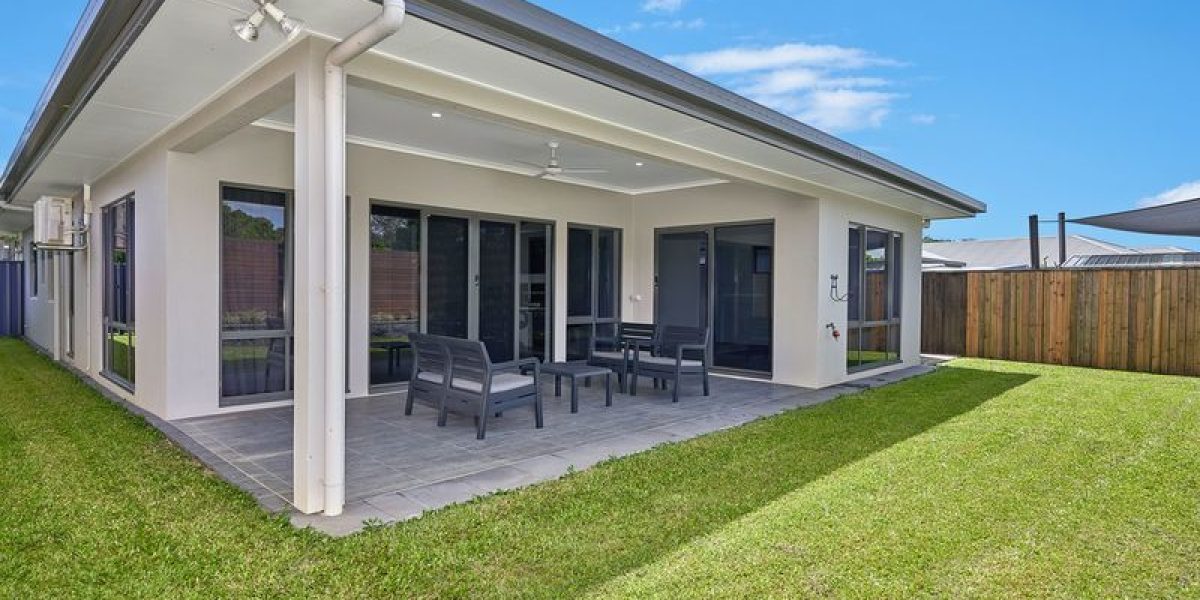 5 Midship Street, Trinity Beach, QLD 4879 AUS