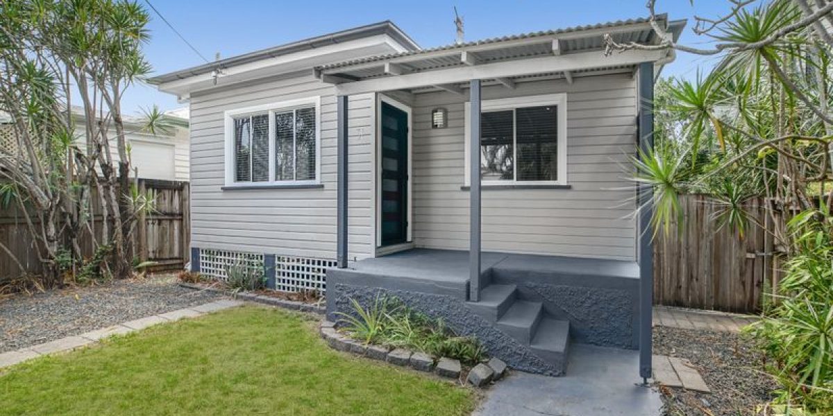 31 Nelson Street, Bungalow, QLD 4870 AUS