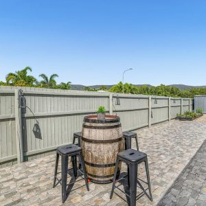 10 Como Close, Kewarra Beach, QLD 4879 AUS
