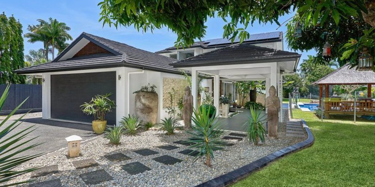 28A Joseph Banks Close, Kewarra Beach, QLD 4879 AUS