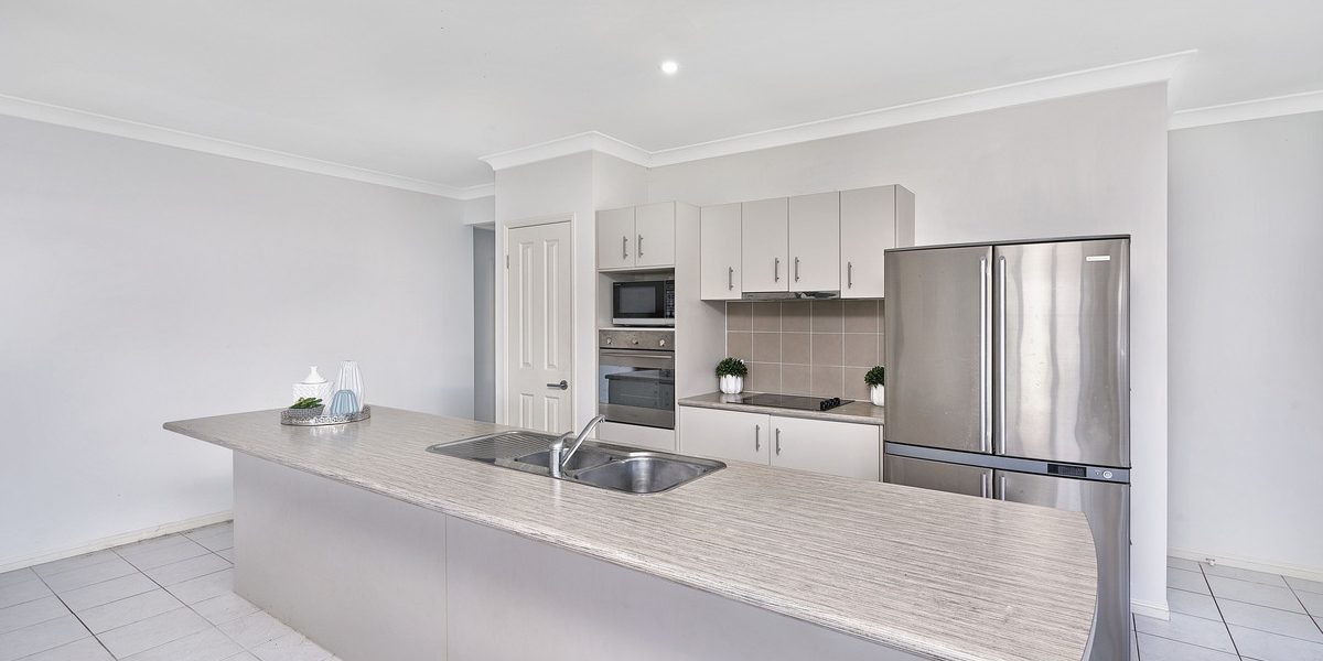 93 Roberts Drive, Trinity Beach, QLD 4879 AUS