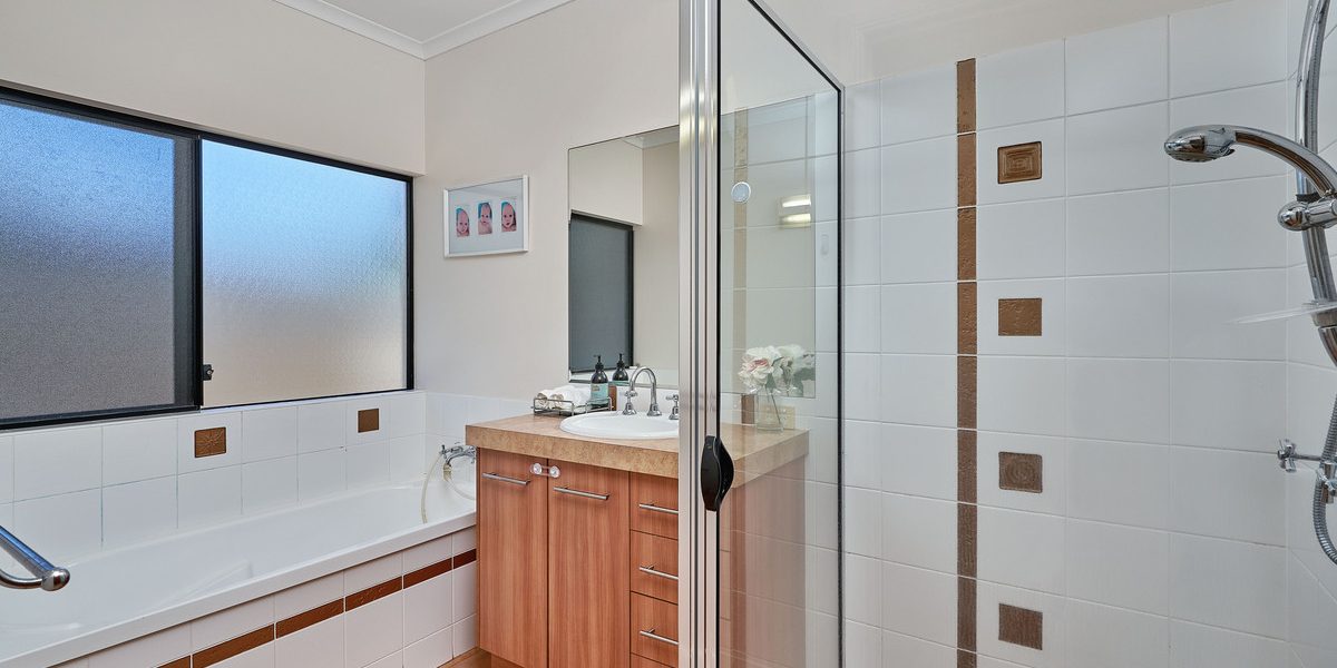 20 Batt Street, Clifton Beach, QLD 4879 AUS