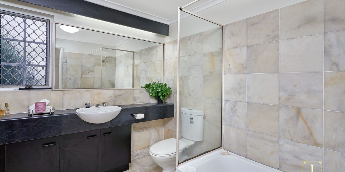 33/327-329 Lake Street, Cairns North, QLD 4870 AUS