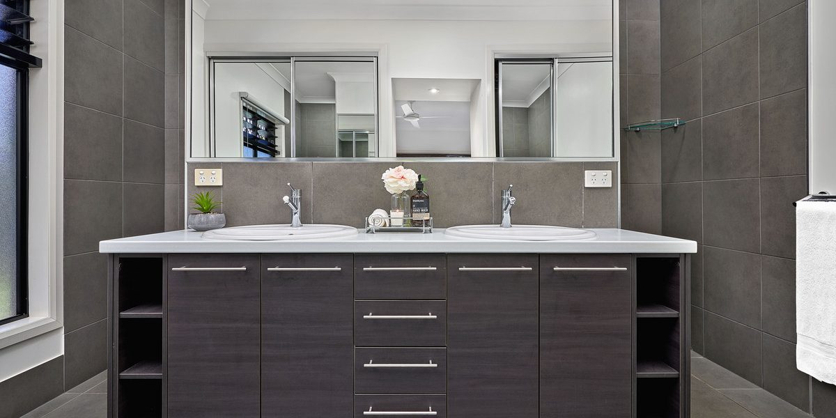 7 Bromell Close, Redlynch, QLD 4870 AUS