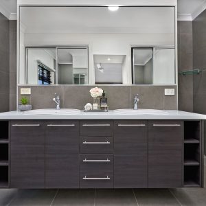 7 Bromell Close, Redlynch, QLD 4870 AUS