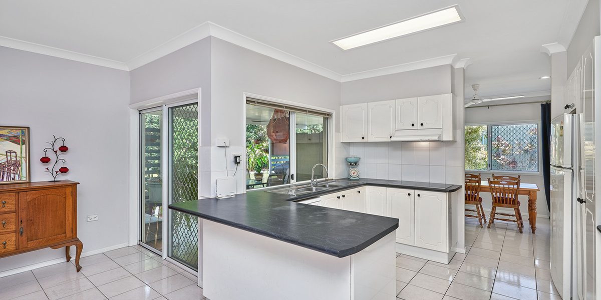 12 Wabag Street, Trinity Beach, QLD 4879 AUS
