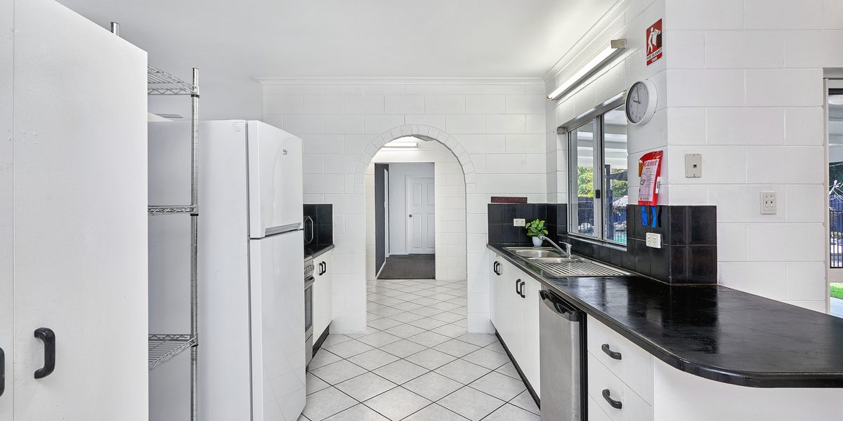 4 Coolangatta Close, KEWARRA BEACH, QLD 4879 AUS