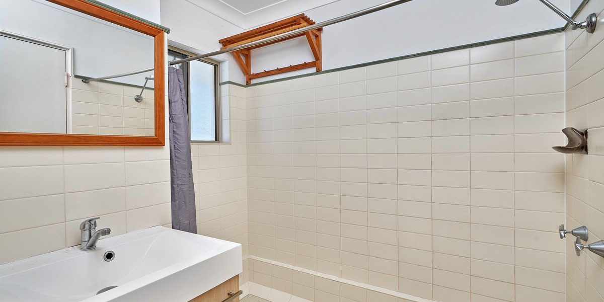 1/39 Arlington Esplanade, Clifton Beach, QLD 4879 AUS