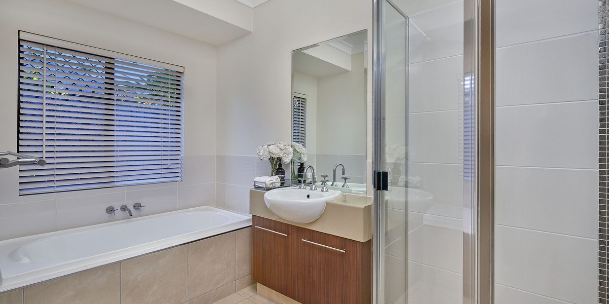 8 Kaban Grove, Trinity Park, QLD 4879 AUS