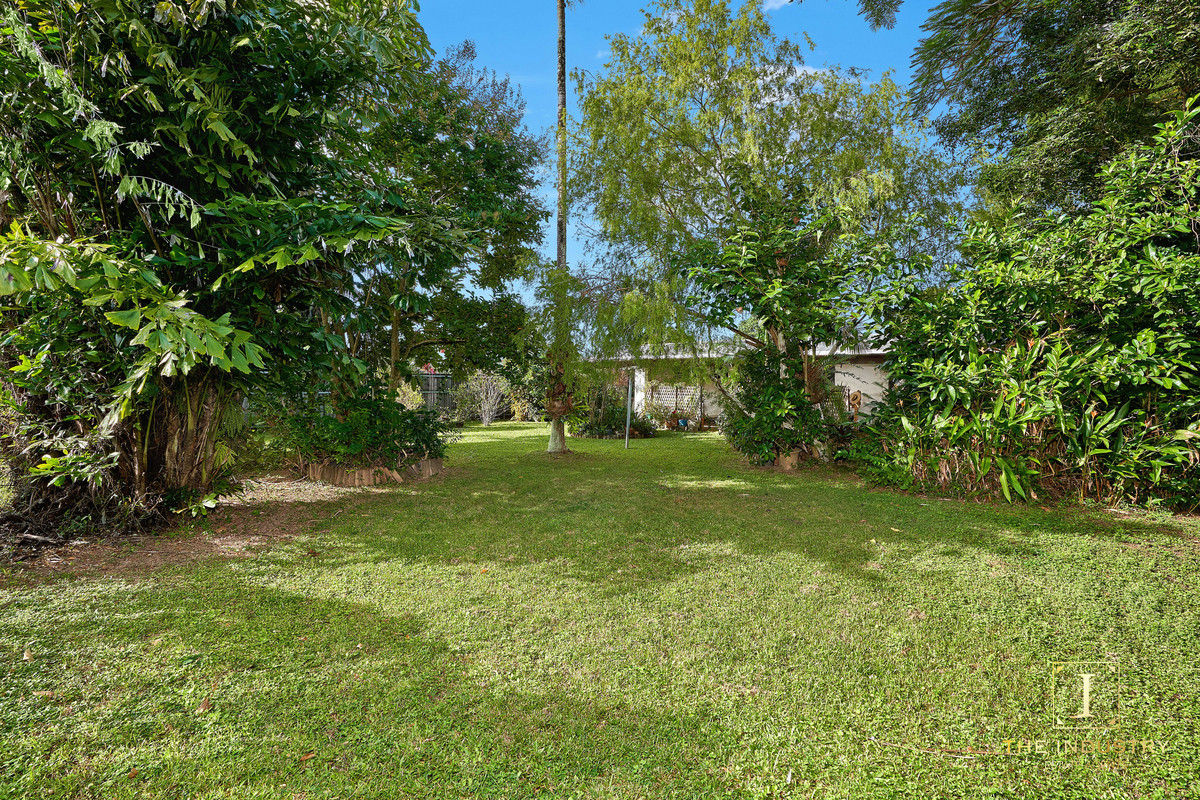 4 Walnut Close, Manoora, QLD 4870 AUS