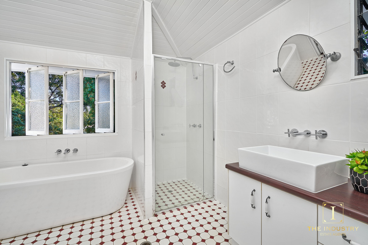 8 Marett Street, Stratford, QLD 4870 AUS