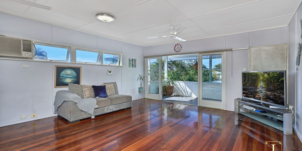 4 Roseblank Close, Manunda, QLD 4870 AUS