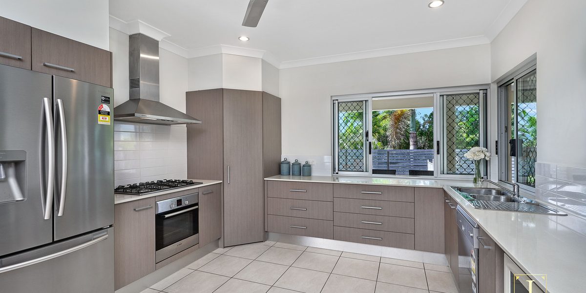 10 Barnacle Street, Trinity Beach, QLD 4879 AUS