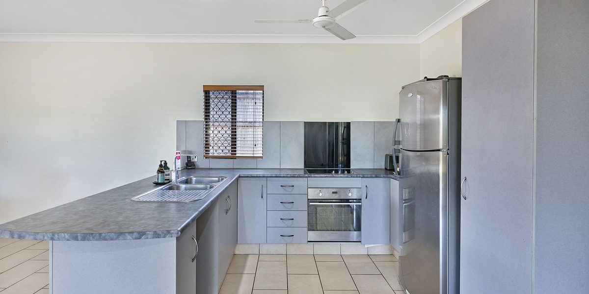 64 Tyrconnell Close, Redlynch, QLD 4870 AUS