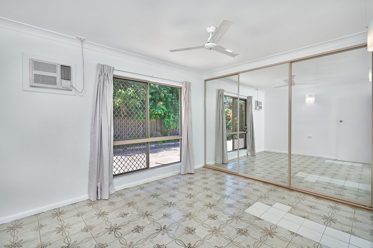 4/39 Arlington Esplanade, Clifton Beach, QLD 4879 AUS