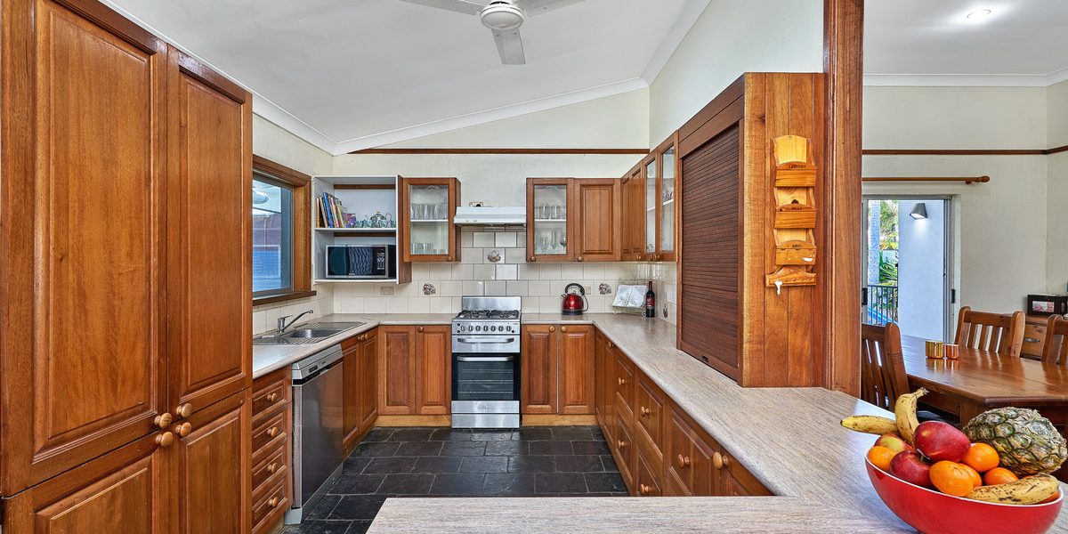 33 Lae Street, Trinity Beach, QLD 4879 AUS