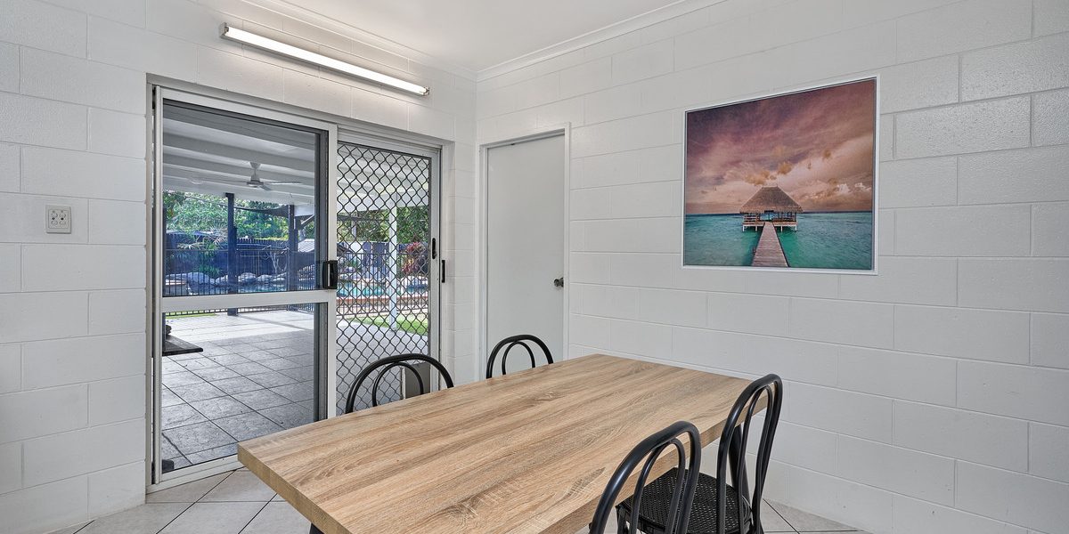 4 Coolangatta Close, KEWARRA BEACH, QLD 4879 AUS