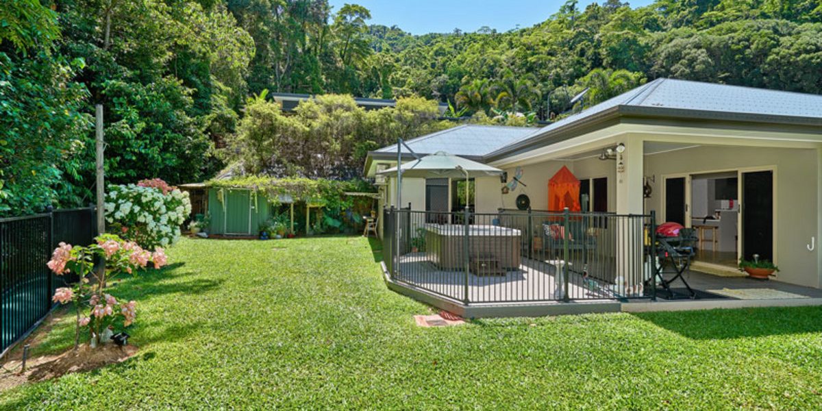 3 Stapleton Close, Redlynch, QLD 4870 AUS